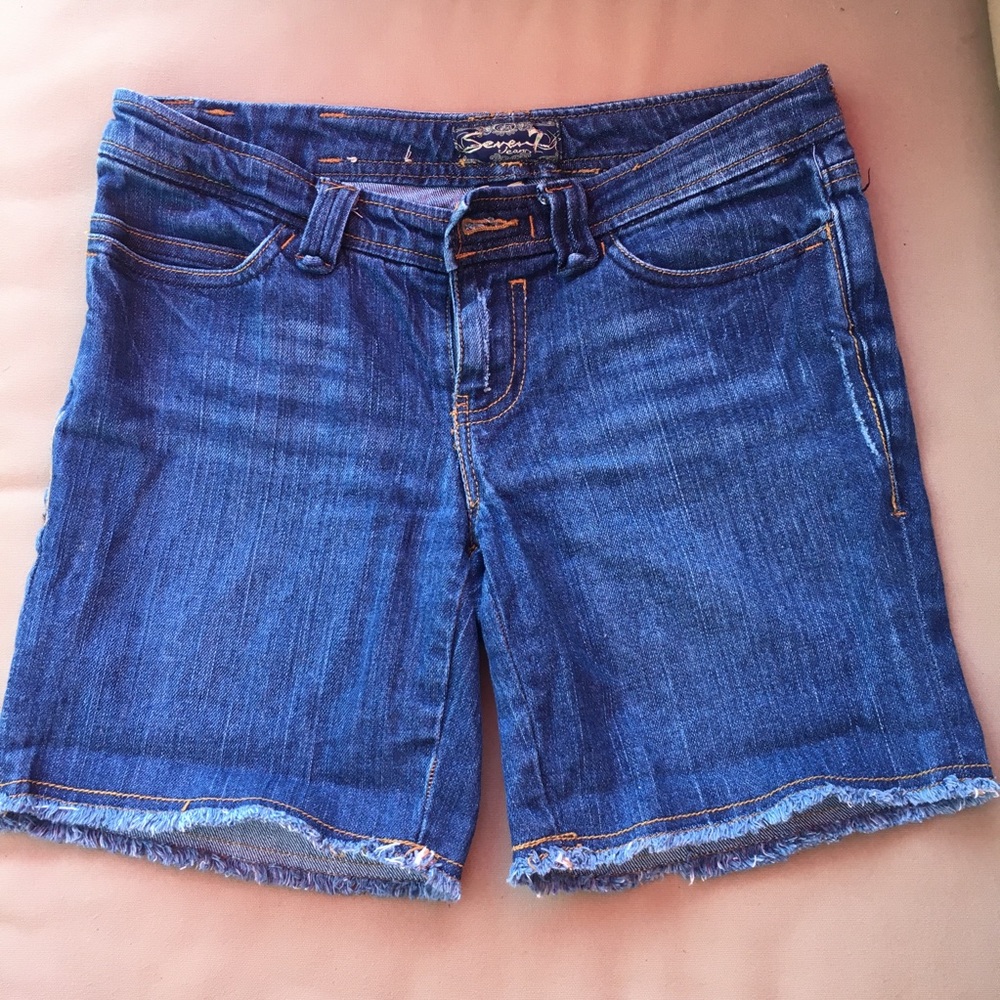 Seven 7 jean shorts, raw edge 28